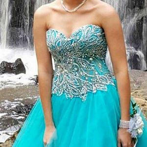 Prom dress/ball gown